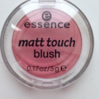 Румяна матовые Essence "Matt touch blush"