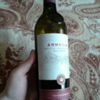 Вино красное полусладкое ARMENIA
