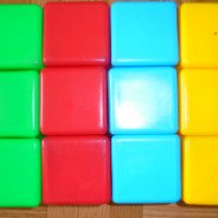 Пластмассовые цветные кубики АйМиД