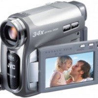 Видеокамера JVC GR-D740