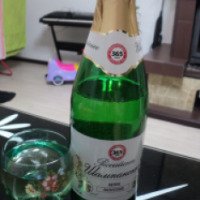 Шампанское белое полусухое 365 дней "Российское №1"