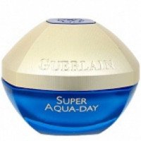 Увлажняющий дневной крем Guerlain с комфортной текстурой Super Aqua-Day SPF 12