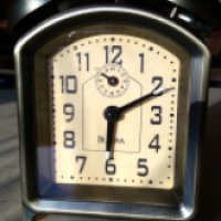 Механические часы-будильник Bulova