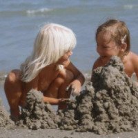 Как вести себя на пляже с ребенком?