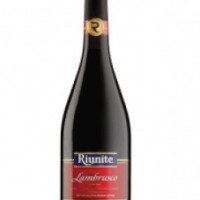 Вино игристое жемчужное красное полусладкое Riunite Lambrusco Emilia Vino Frizzante