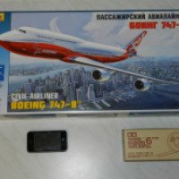 Сборная модель самолета Звезда "Боинг 747-800"