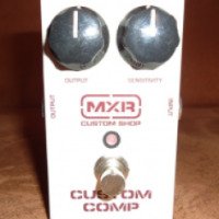 Гитарная педаль-компрессор MXR CSP202 Custom Comp