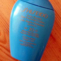 Солнцезащитный крем для лица и тела Shiseido