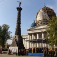 Памятник Славы на Троицкой площади 