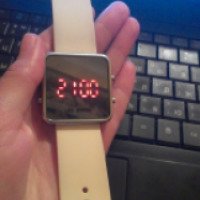 Электронные наручные часы SKMEI Led Watch 1056