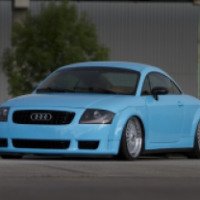 Автомобиль Audi TTS купе