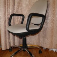 Компьютерный поворотный стул Новый стиль Comfort GTP Active-1