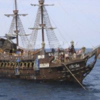 Морская экскурсия на пиратском паруснике 