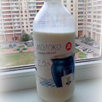 Молоко "Дикси" пастеризованное 2.5%