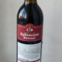 Вино столовое красное полусладкое Кубанский винодел "Изабелла"