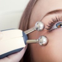 Уход за кожей вокруг глаз "Микротоковая терапия"