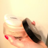 Рассыпчатая пудра Chanel для завершения макияжа