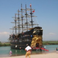 Морская экскурсия на пиратской яхте "Барбосса" 