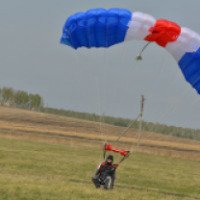 Прыжки с парашютом на аэродроме "Устиново" 