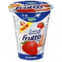 Продукт йогуртный пастеризованный Campina Fruttis 5% "Сливочное лакомство"